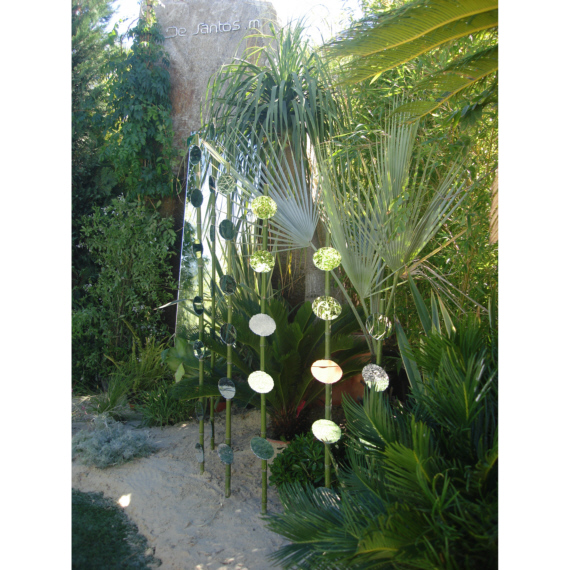 le designer EspagnolDE SANTOS MICKAEL , paysagiste à St tropez lors de rencontre de jardins pépinières Derbez chaisedesign à Saint Tropez, décoration design de santos